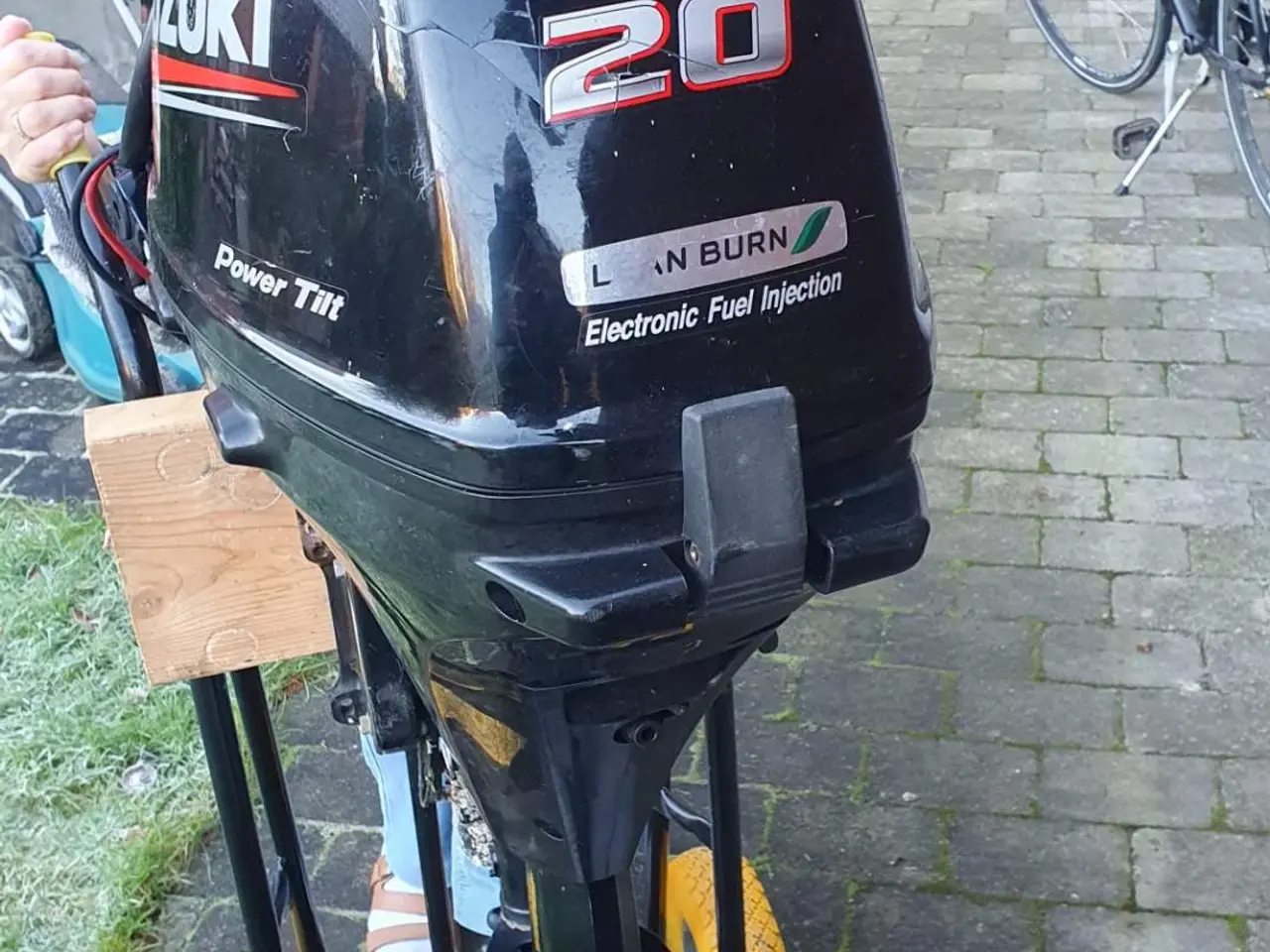 Billede 2 - Jolle med påhængsmotor