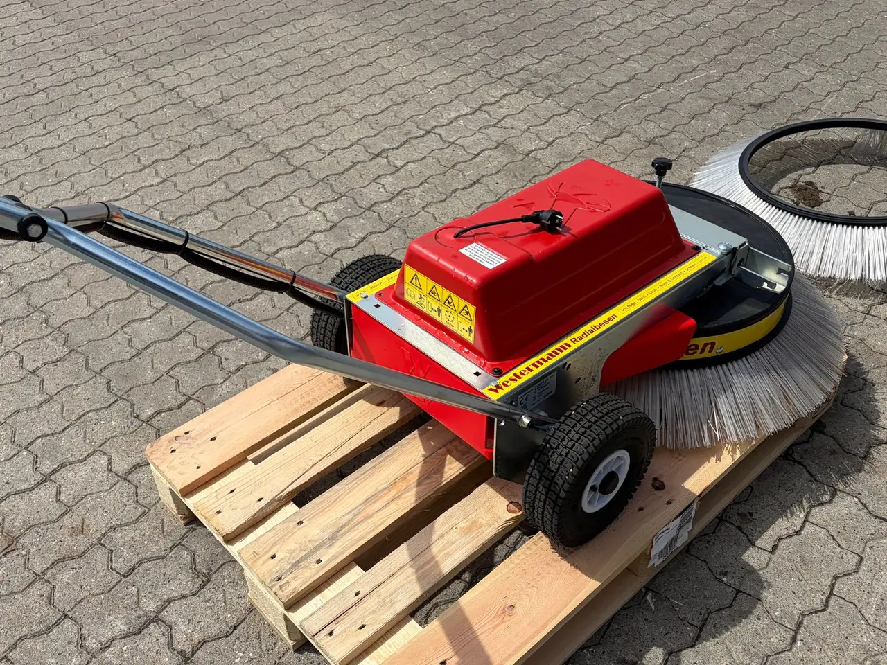 Billede 4 - En god professionel fejemaskine,