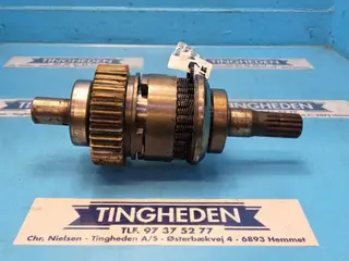 New Holland 8340 Transmission F0NN7061AE