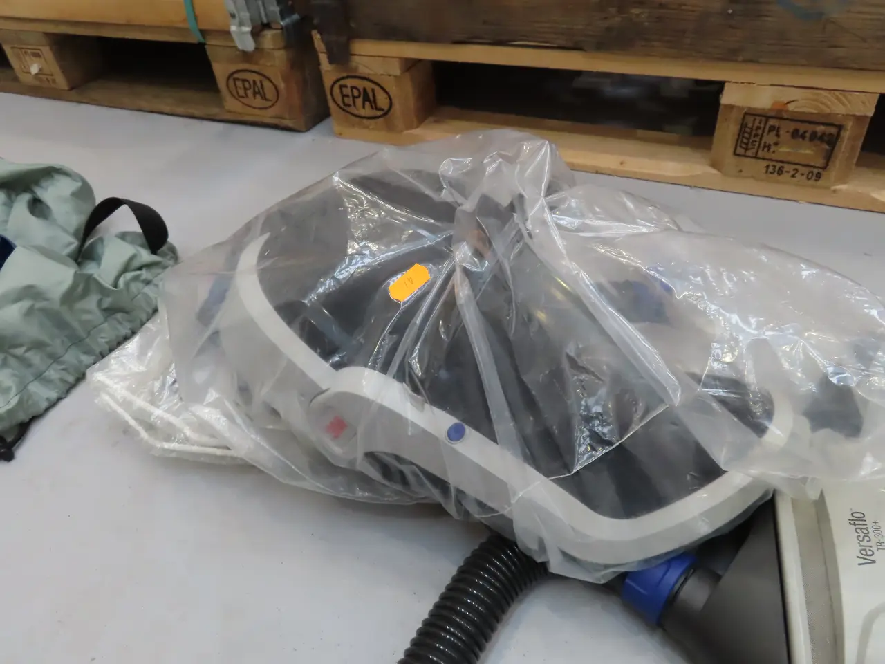 Billede 2 - Åndedrætsværn 3M Versaflo M-300 med filter 3M Versaflo samt batteri
