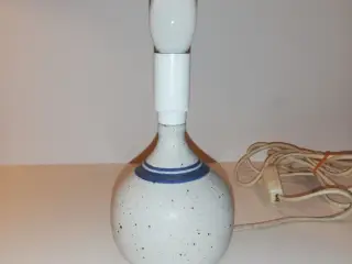 Hyldalhus bordlampe