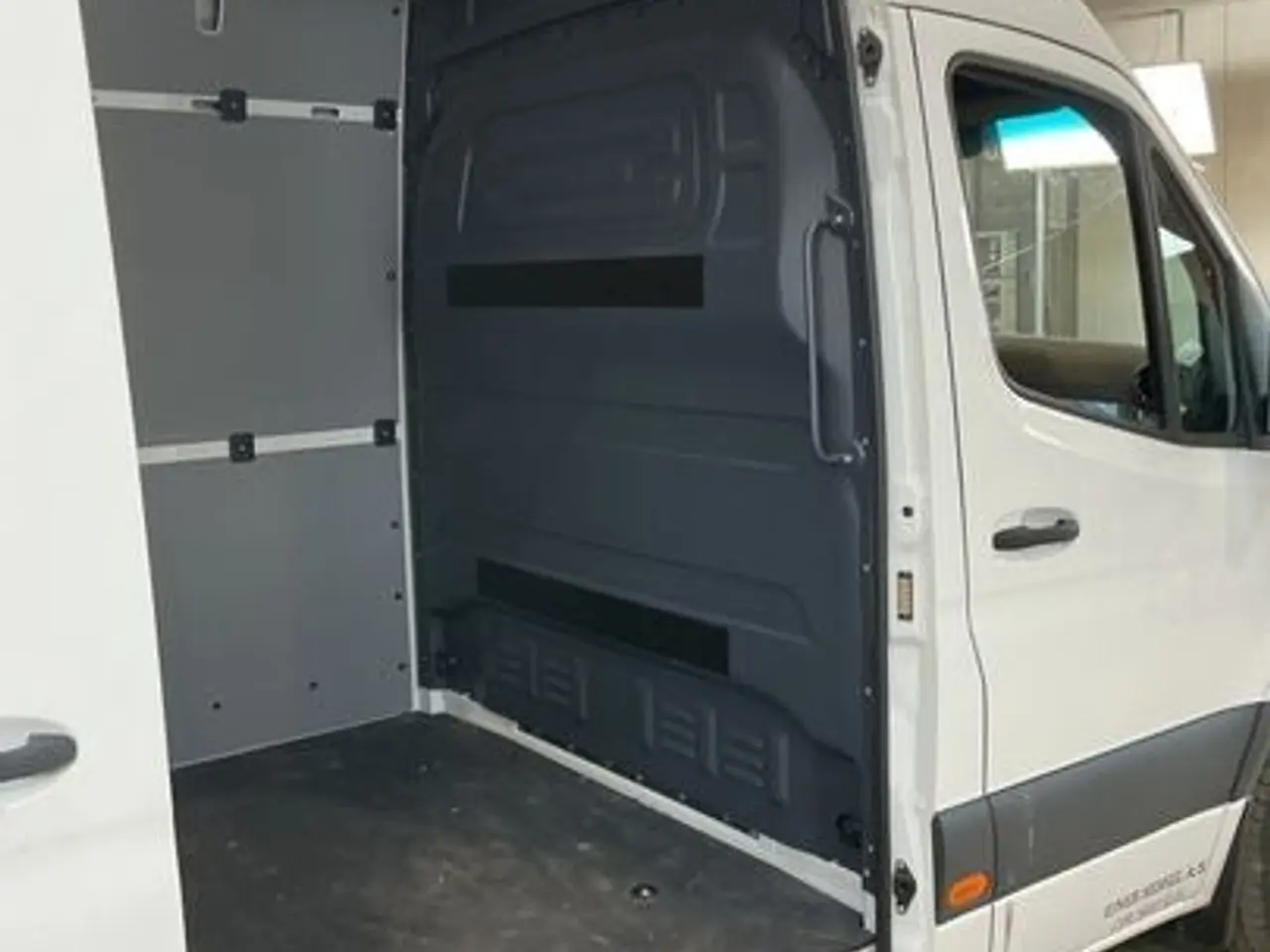 Billede 6 - Mercedes eSprinter 312 A2 Kassevogn 3p