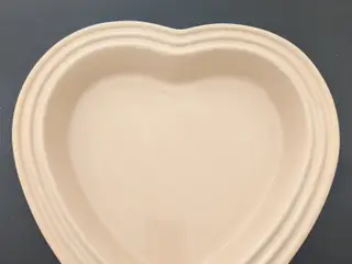 Le Creuset hjerteformet ovnfad