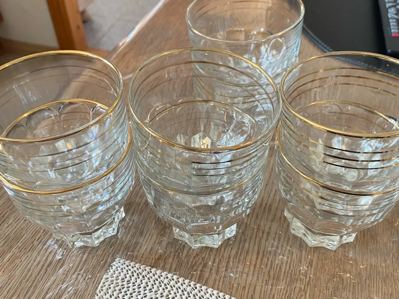 Billede 1 - 8 retro franske glas med guldkanter 8 cm