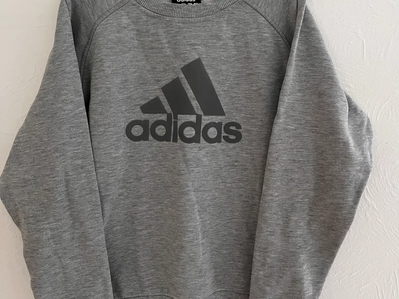 Billede 1 - Adidas sweatshirt str. 140 / 9-10 år