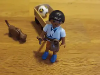 Playmobil dreng med trækvogn, hund og bold