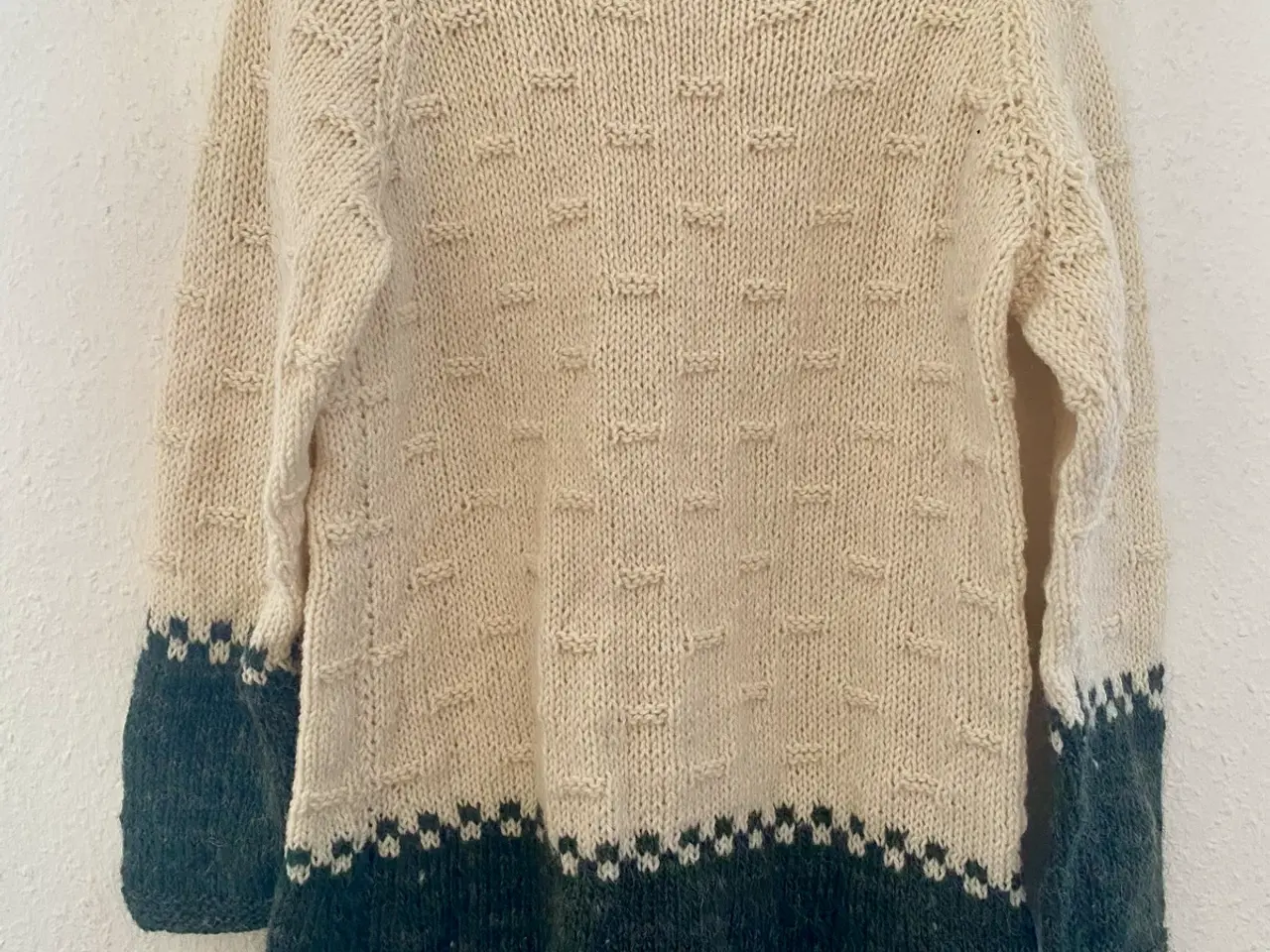 Billede 1 - Hjemmestrikket uld sweater L/XL