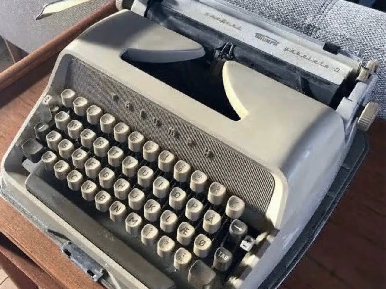Billede 2 - Gratis vintage skrivemaskine