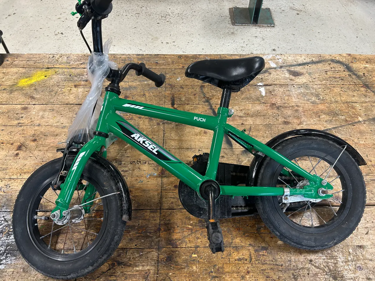 Billede 1 - Børnecykel m. støttehjul