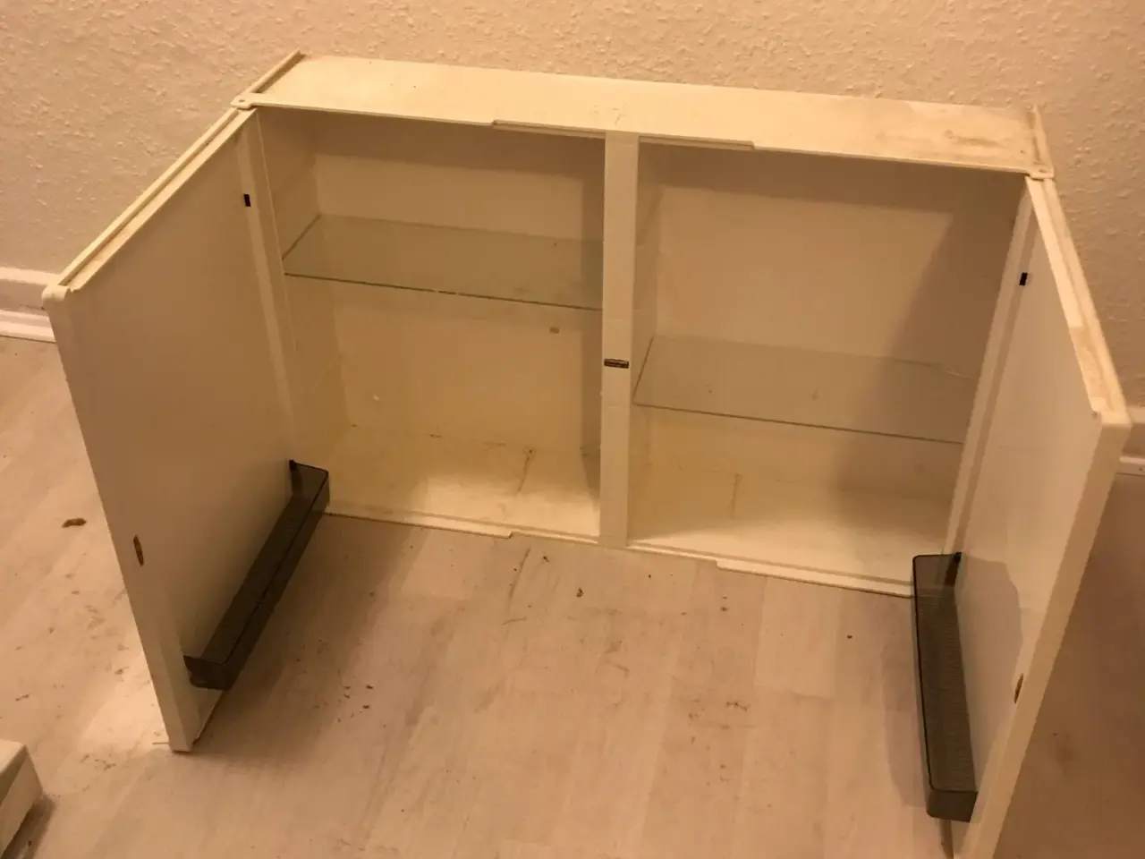 Billede 3 - barberskab. Retro.