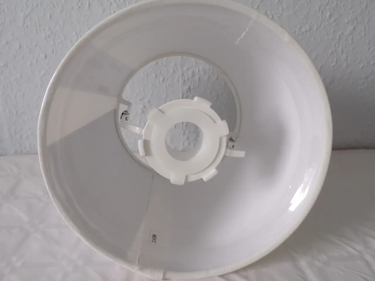 Billede 4 - 2 hvide Skottorp lampeskærme 19 cm fra IKEA