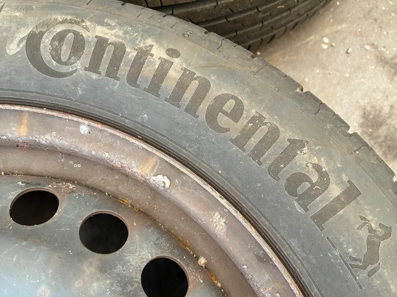 Billede 3 - Ford fokus Continental dæk 