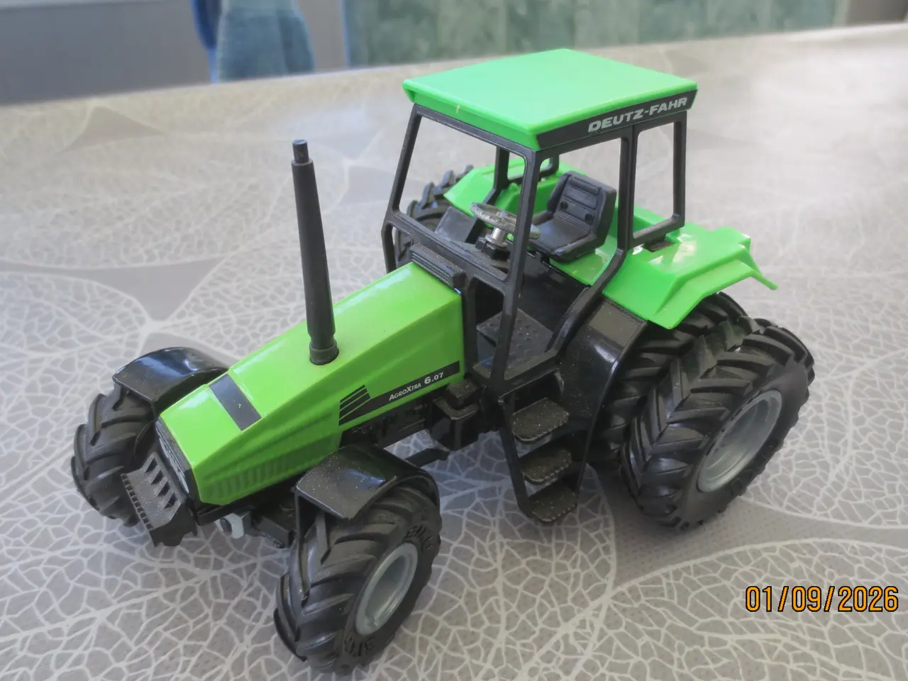 Billede 2 - 2 stk Modeltraktor Deutz 6.07 og 6.05TT