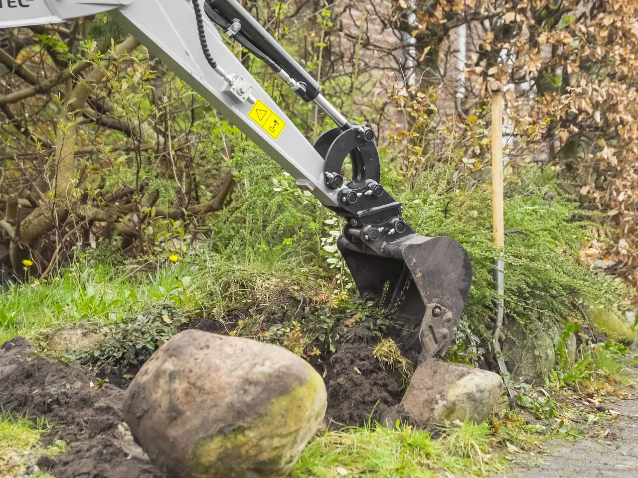 Billede 24 - Bobmaster Plus diesel minigraver - 970 kg med drejearm og justerbar undervogn, inkl. skovlsæt