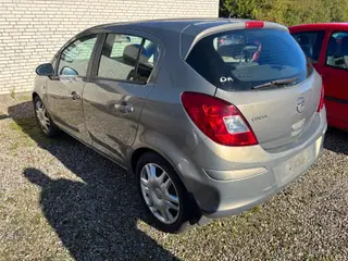 Opel Corsa 1,2 16V C´mon