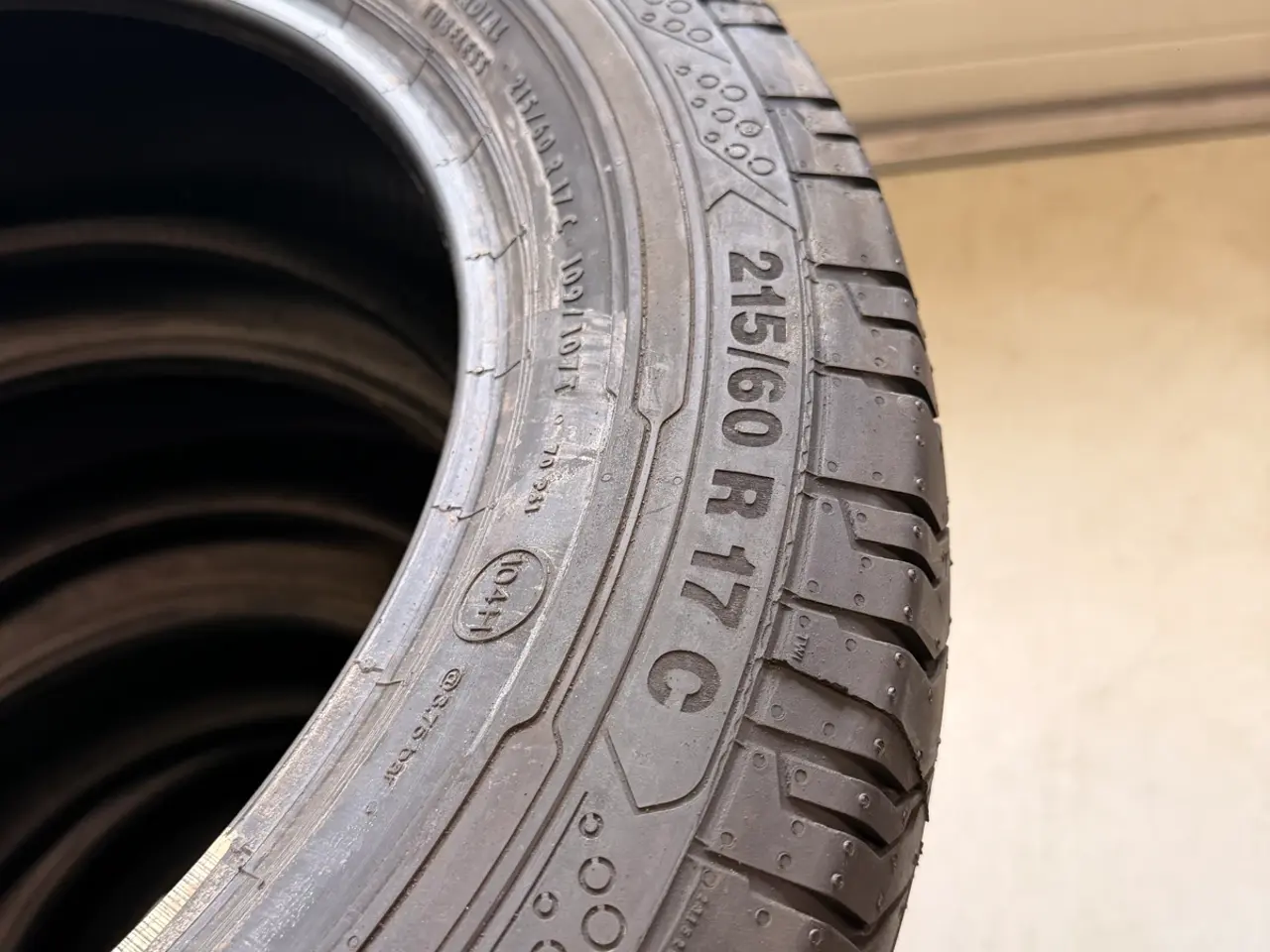 Billede 3 - 215/60-17 Continental varevogns dæk
