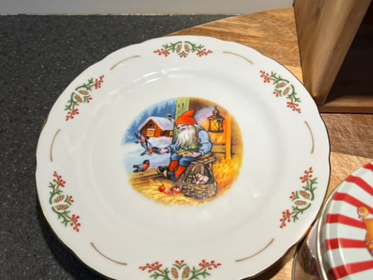 Billede 5 - Juleservice Royal Copenhagen/Klarborg&Cirkus dåse