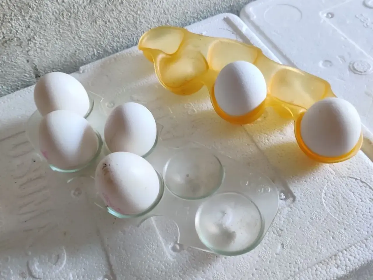 Billede 1 - Serveringsbakker til æg retro