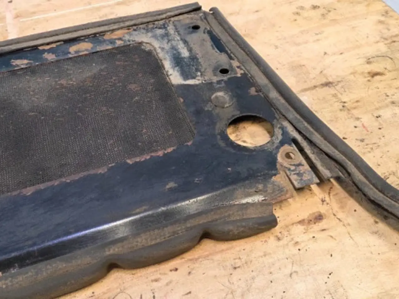 Billede 5 - Massey Ferguson 6290 Battery Holder 3783915M1