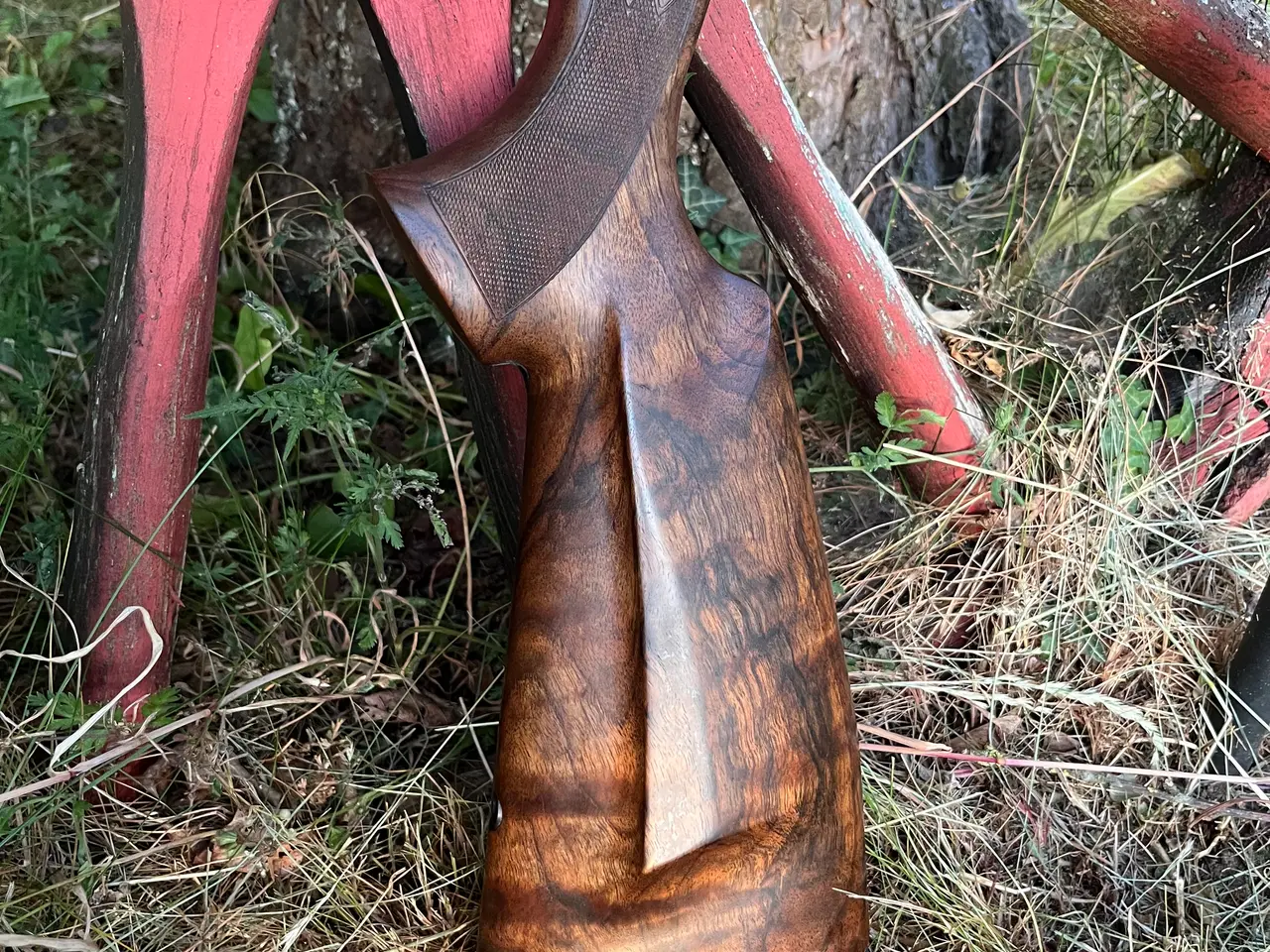 Billede 1 - Browning Maral skæfte