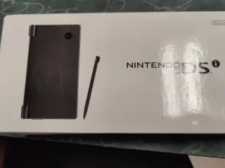 Nintendo DSi med spil og travel kit
