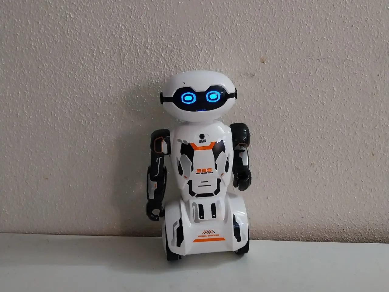 Billede 2 - Robot med lyd, lys og bevægelse 