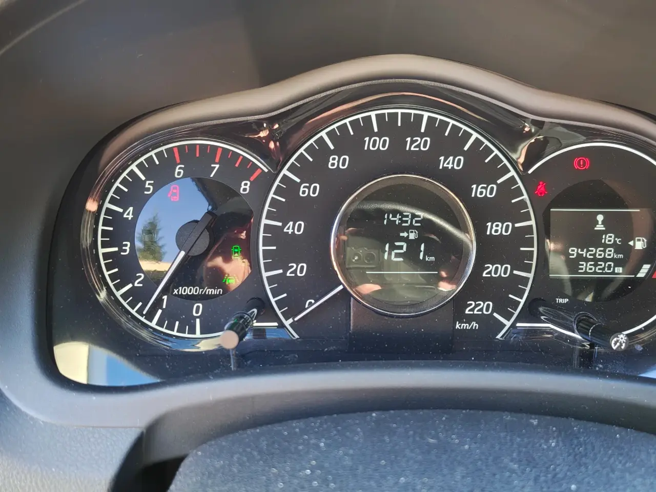 Billede 18 - Flot bil med meget udstyr og lavt km-tal