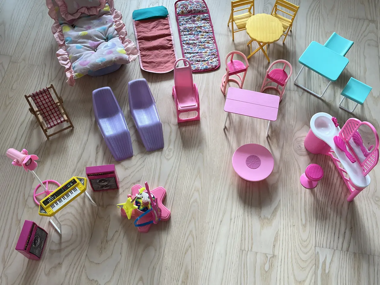 Billede 4 - Barbie pakke - en masse blandet