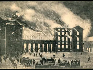 Kristiansborg Slot - Branden 1884 - set fra Ridebanen - V.P. Kbh. 423