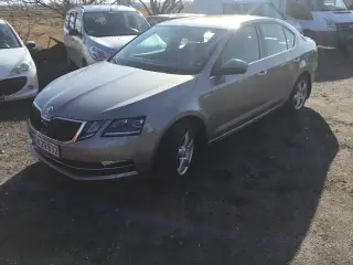 Skoda octavia 1.5 tsi 150 hk dsg7 trin . Automat