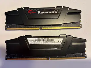 G.SKILL RIPJAWS V DDR4 RAM - 4x8