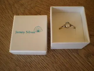 Jersey Silver ring m/halvædelsten