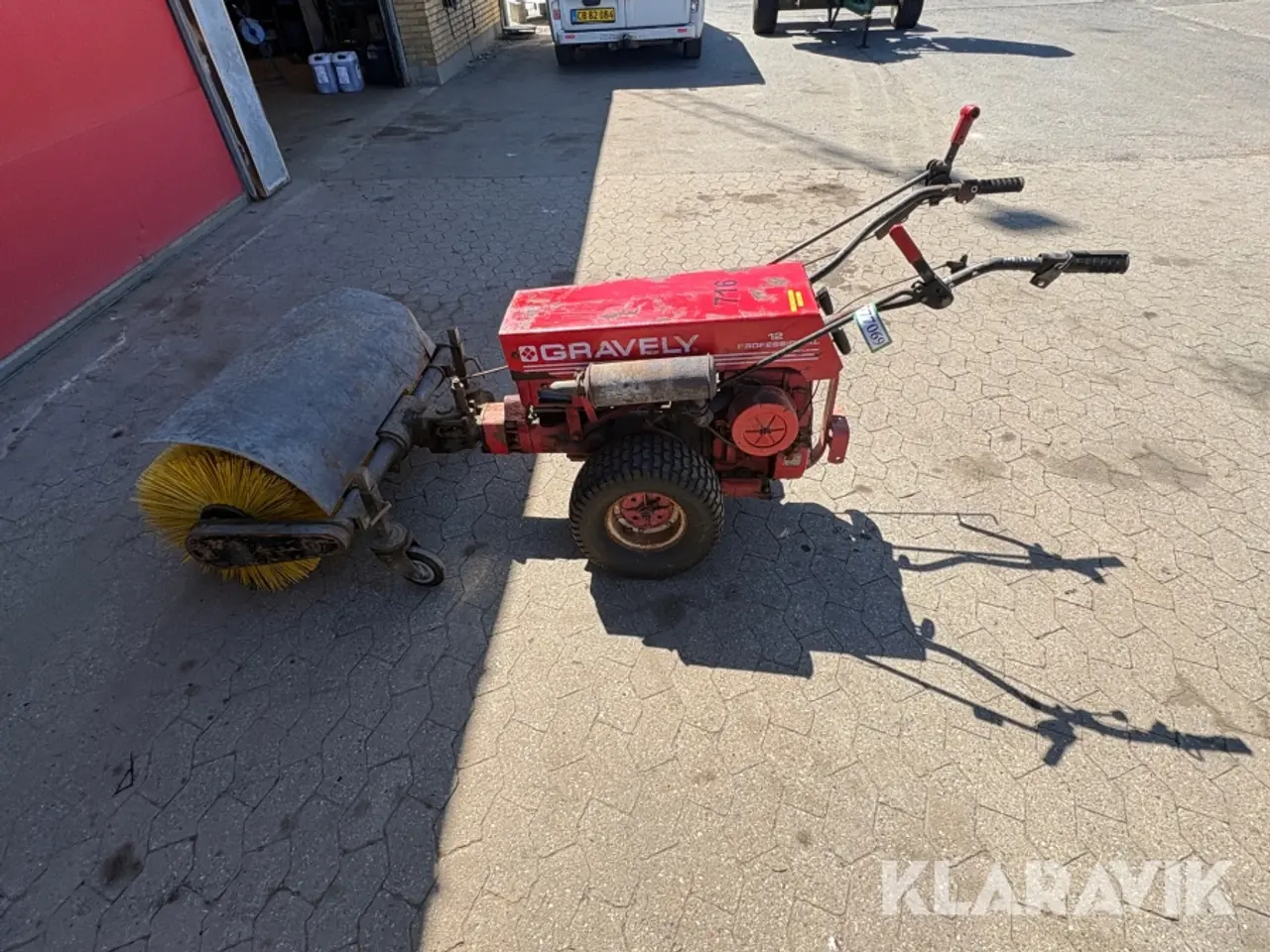 Billede 6 - 2 hjulet traktor med kost Gravely 12