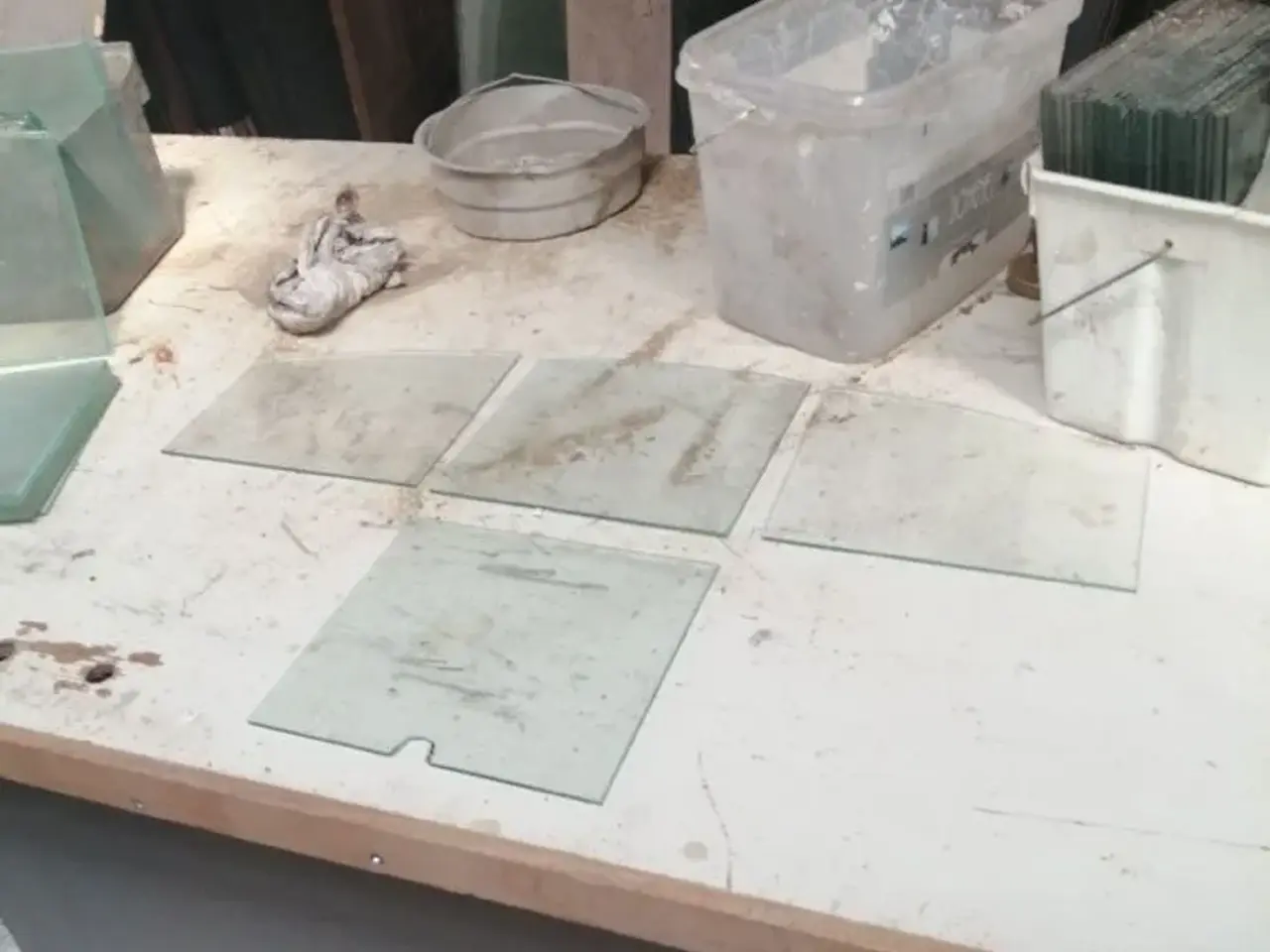 Billede 1 - Glas til staldvinduer