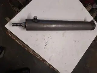 Cylinder