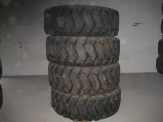 - - - 20.5XR25 BKT