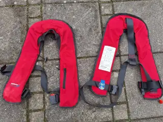To redningsveste