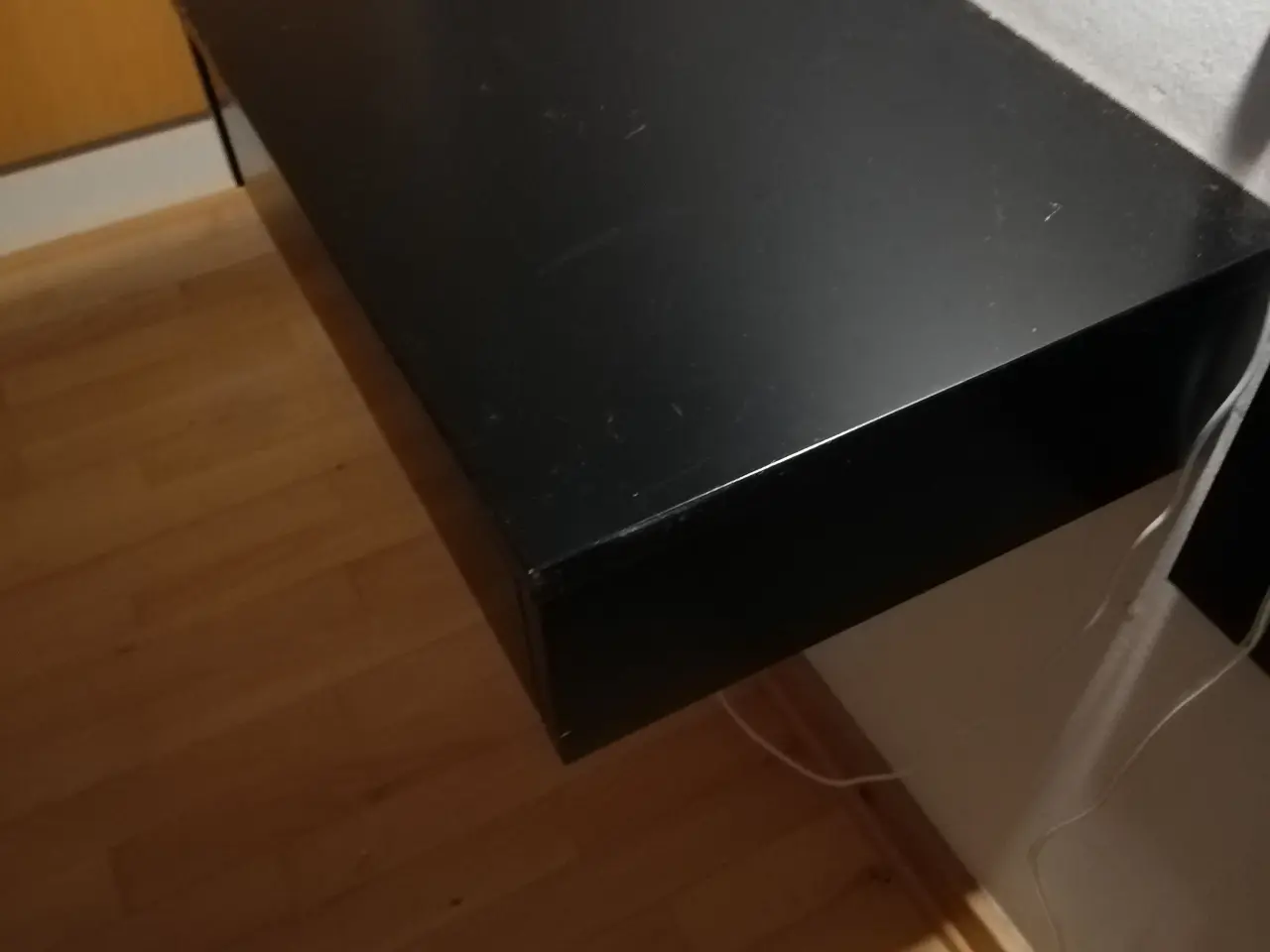 Billede 2 - Væghængte Sengeborde
