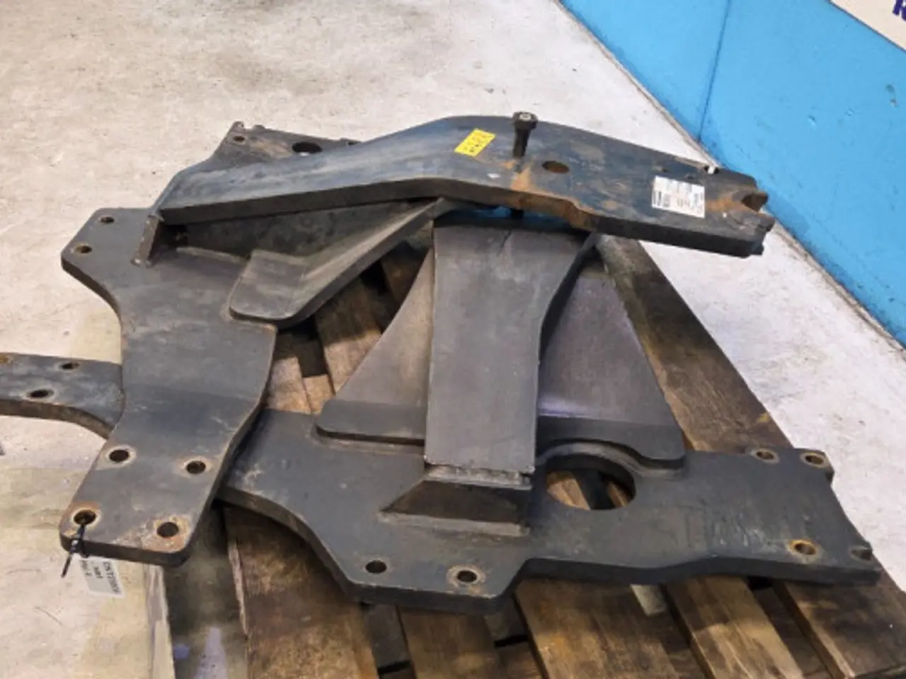 Billede 7 - New Holland TS125A Frontarm Sæt 10381512