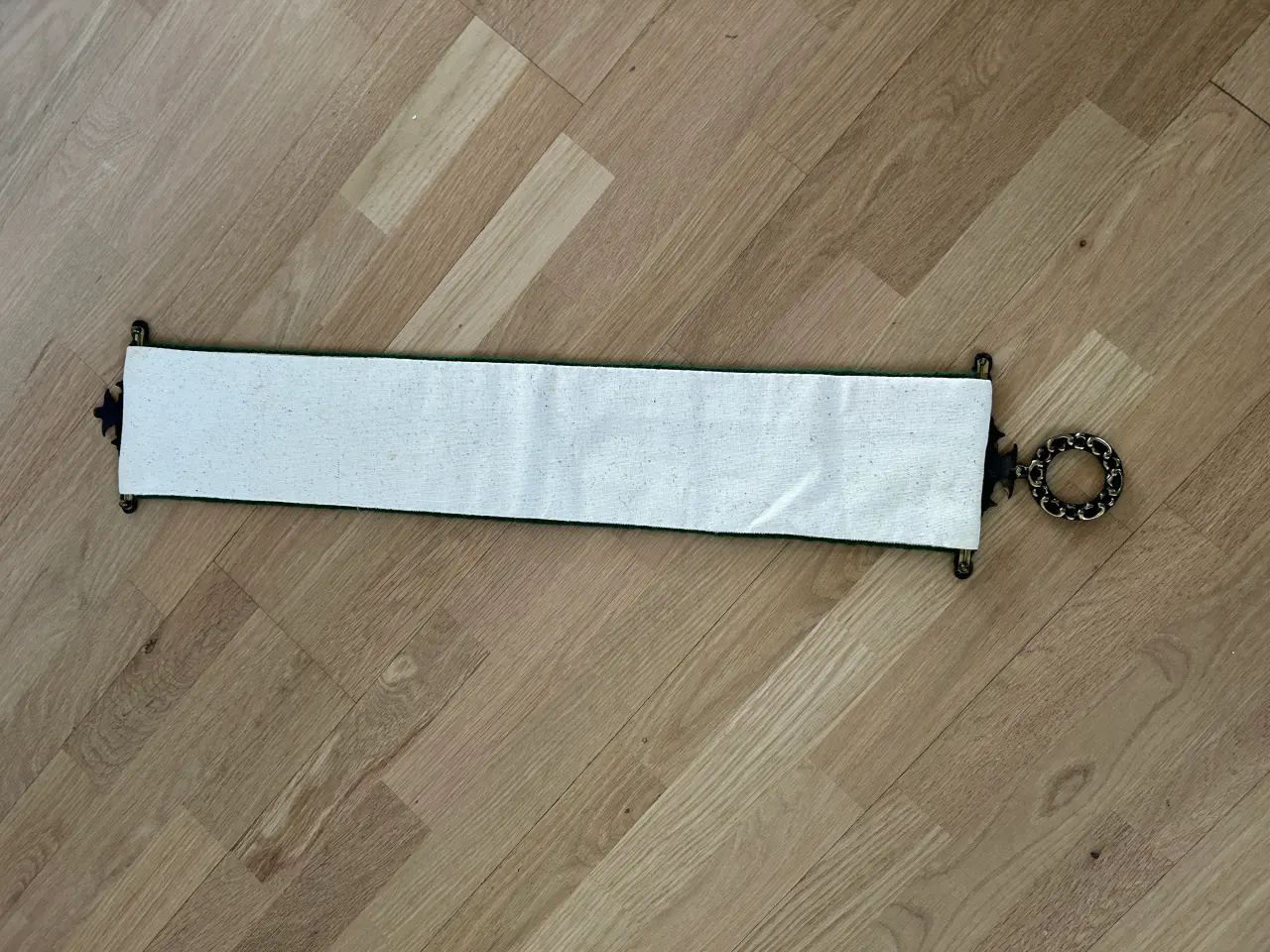 Billede 4 - Broderet klokkestreng med blomster deco