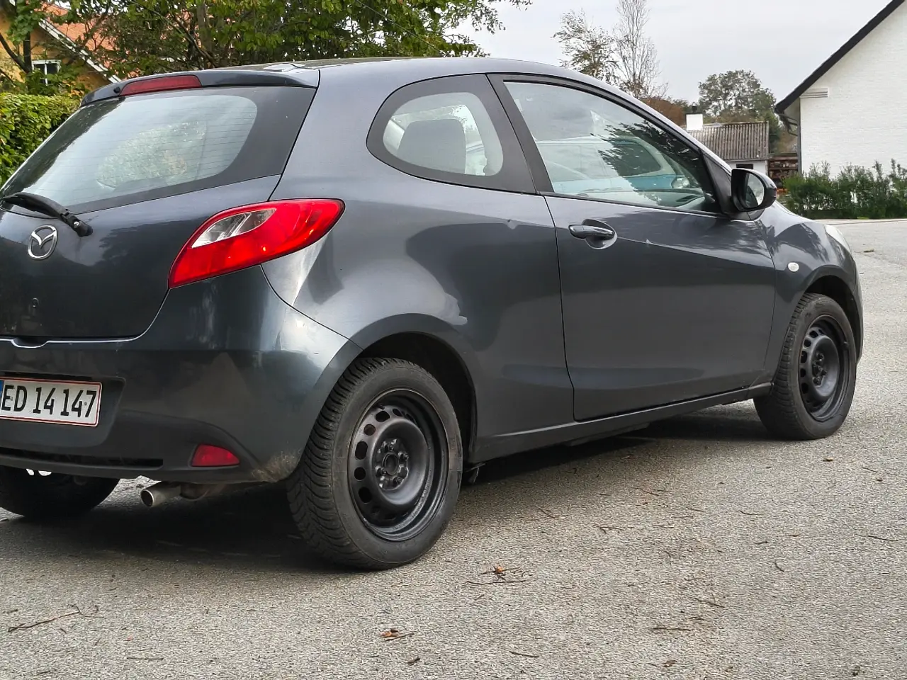 Billede 4 - Ny synet Mazda 2 1,5 3 dørs sælges