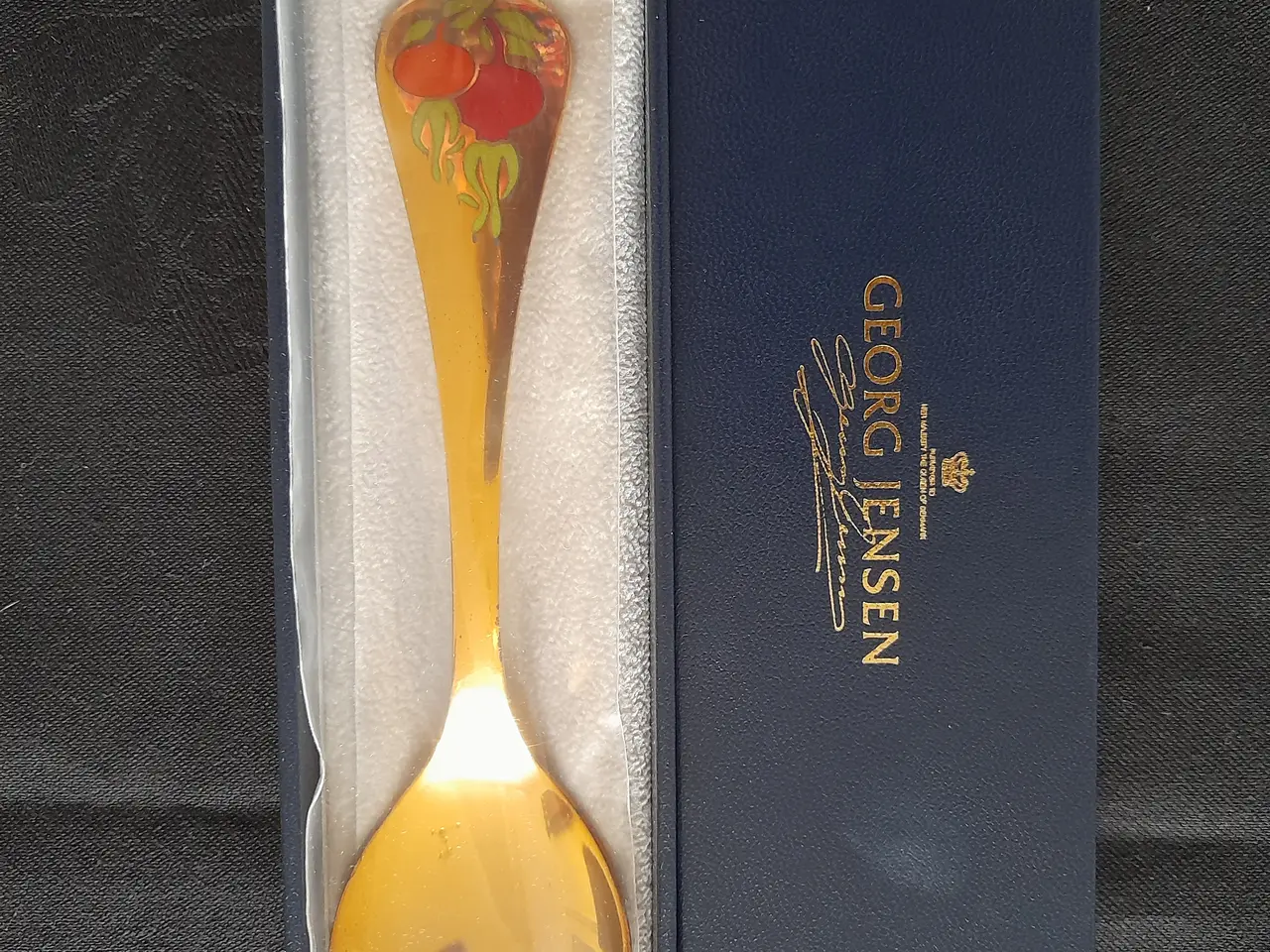 Billede 4 - Georg Jensens årsske fra 1996, hyben (Rosehip)