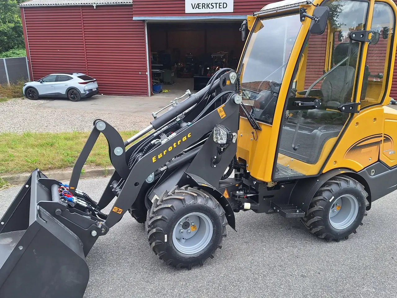 Billede 1 - Eurotrac W11L  Kabine