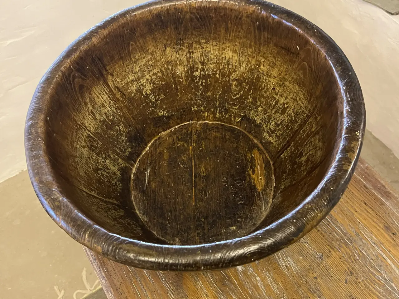 Billede 2 - Kina -Gl,originalt træfad .Ø 38 cm.