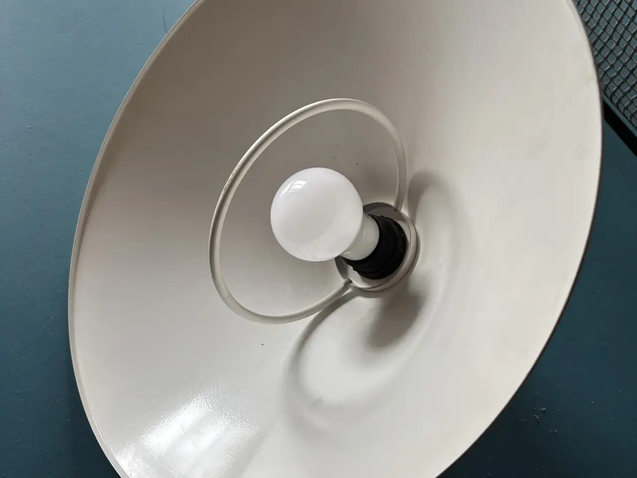 Billede 2 - Hvid lampe