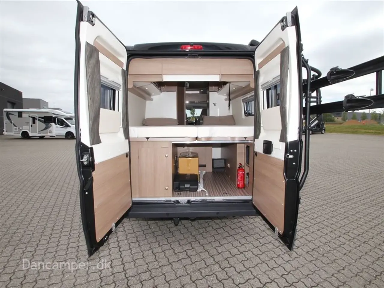 Billede 3 - 2019 - Carthago van 640 LE Chaming   Carthago Charming, Luksusvan godt udstyret - Enkeltsengsmodel. 150Hk Automatgear - Solcelle - inverter mm.