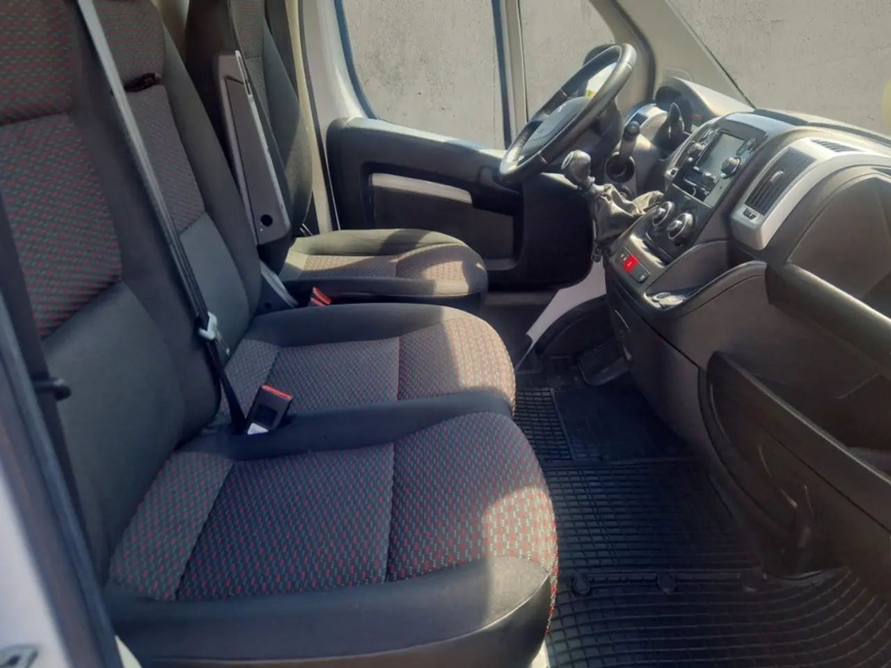 Billede 11 - Peugeot Boxer 333 2,2 BlueHDi 140 L2H1 Premium