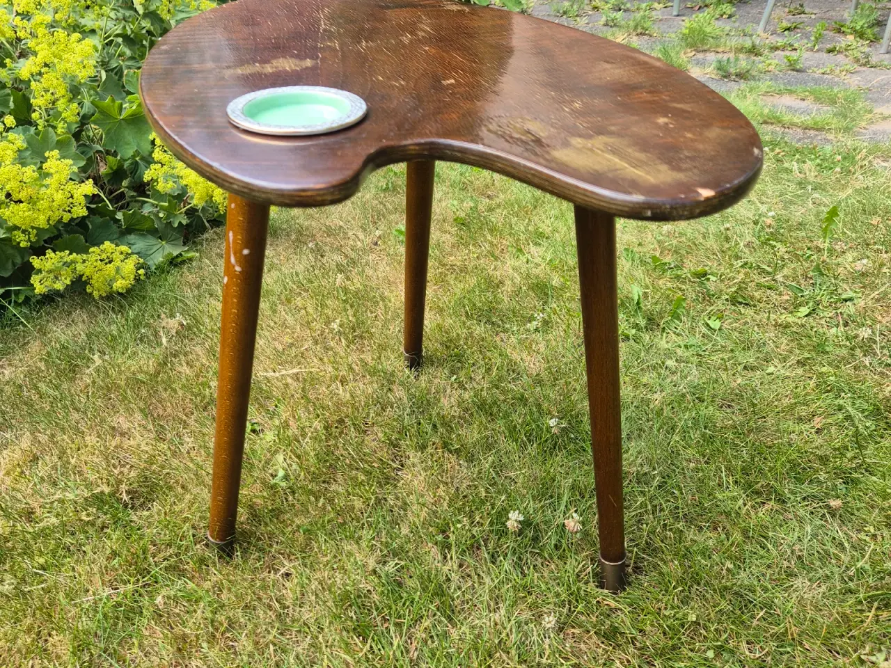 Billede 1 - Fint gammelt sidebord med form som en palette 