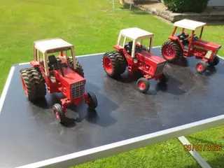 3 stk Modeltraktor IH International 1586 -886
