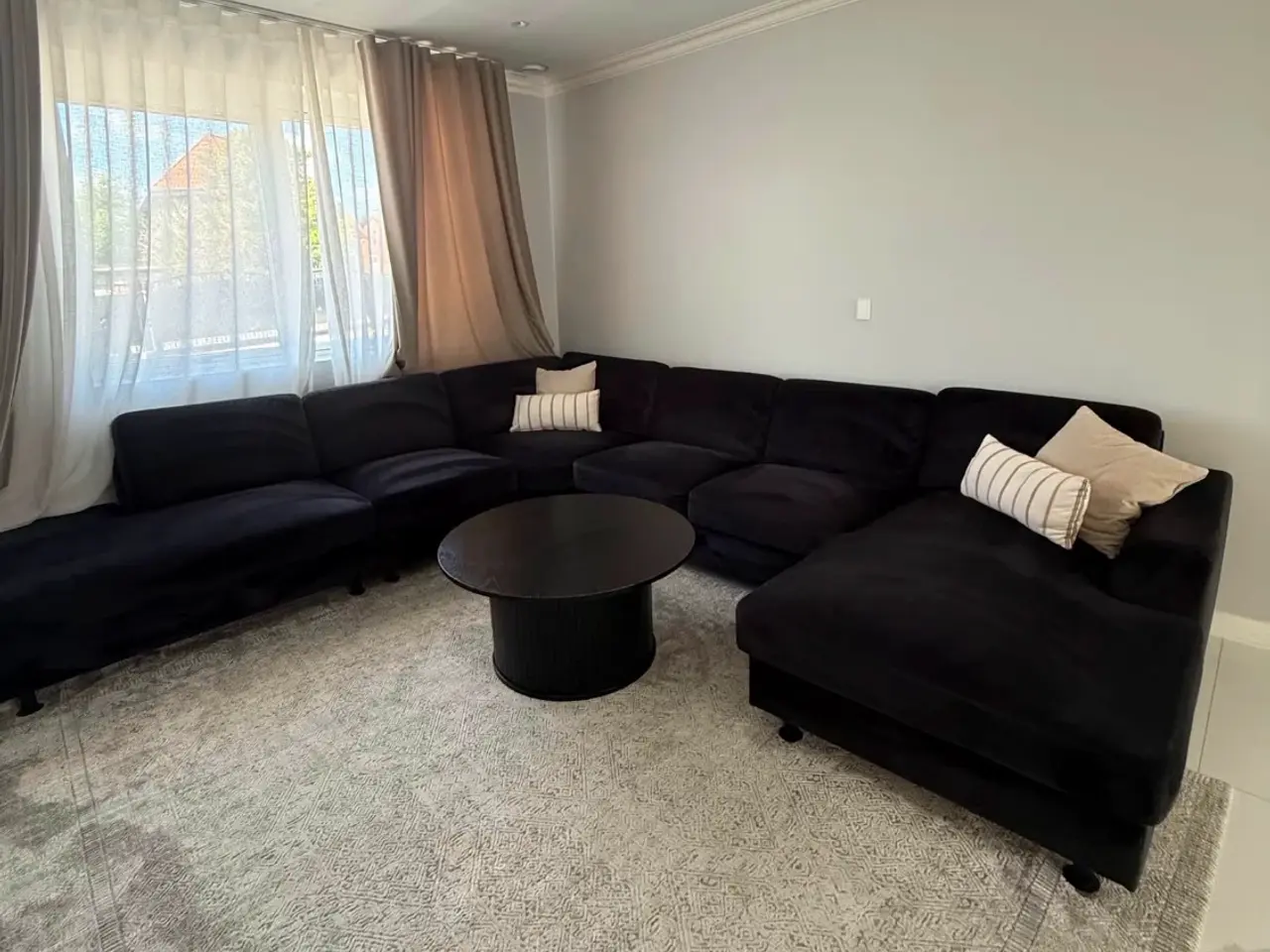 Billede 1 - modulsofa med opbevaring i sort velour